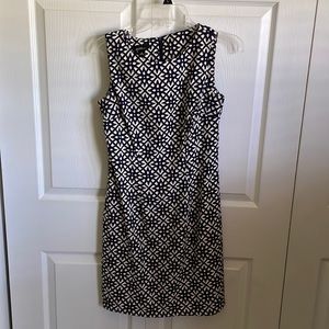 Beautiful circular patterned sheath sleeveless dress